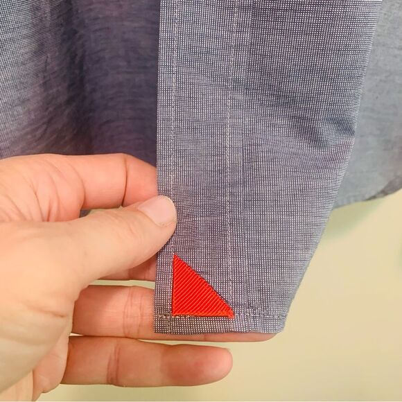 Untuckit Chambray Blue Textured long sleeve button front shirt size xxlarge - Picture 6 of 7